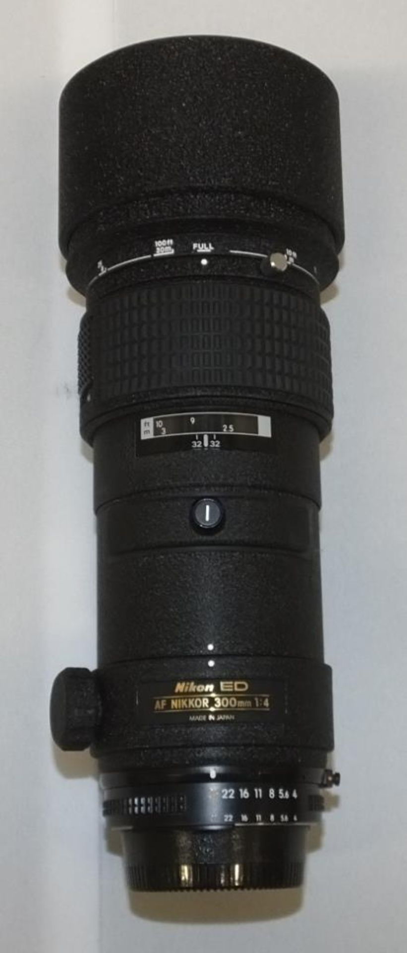 Nikon ED AF Nikkor 300mm - 1:4 Lens - Serial No. 241446 with HOYA 82mm UV(O) Filter in Nikon Case - Image 2 of 5