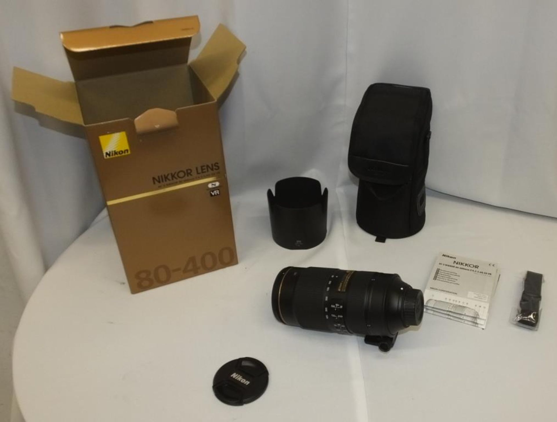 Nikon AF-S Nikkor 80-400mm F/4.5-5.6G ED VR Lens - Serial No. 268930 with Nikon CL-M2 Case