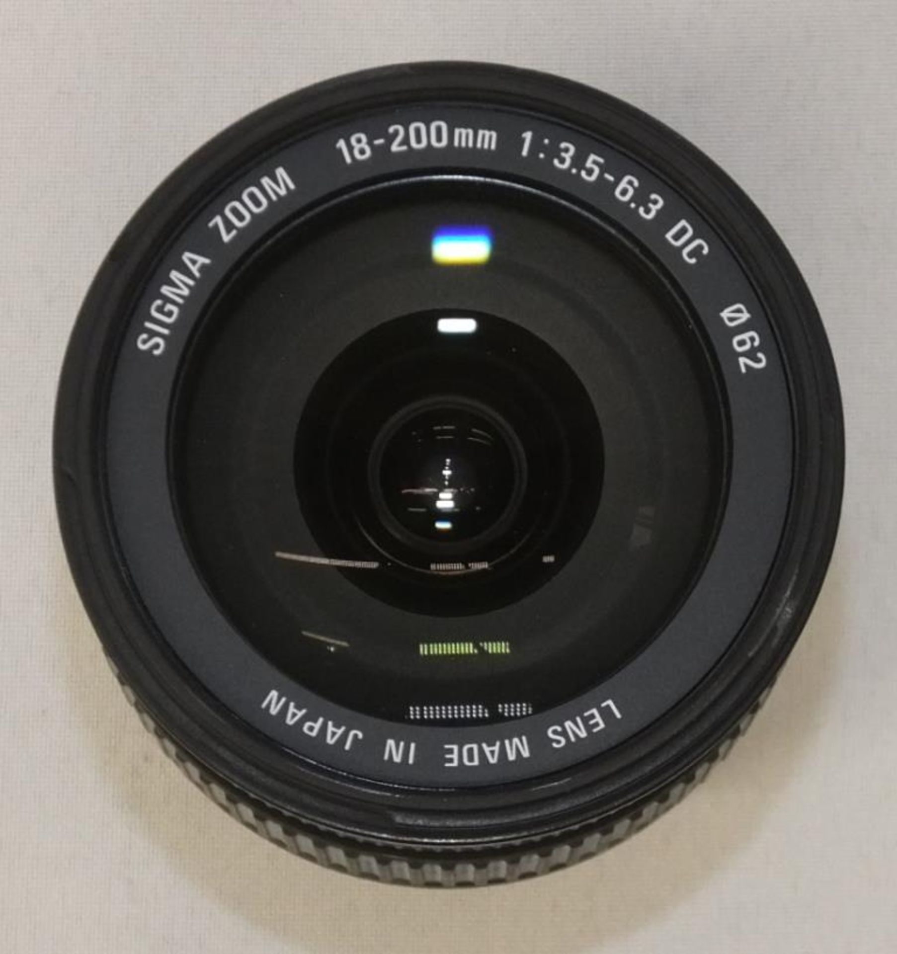 Sigma DC 18-200mm - 1:3.5-6.3 D Lens - Serial No. 2024096 with HOYA HMC 62mm UV(O) Filter - Image 3 of 5