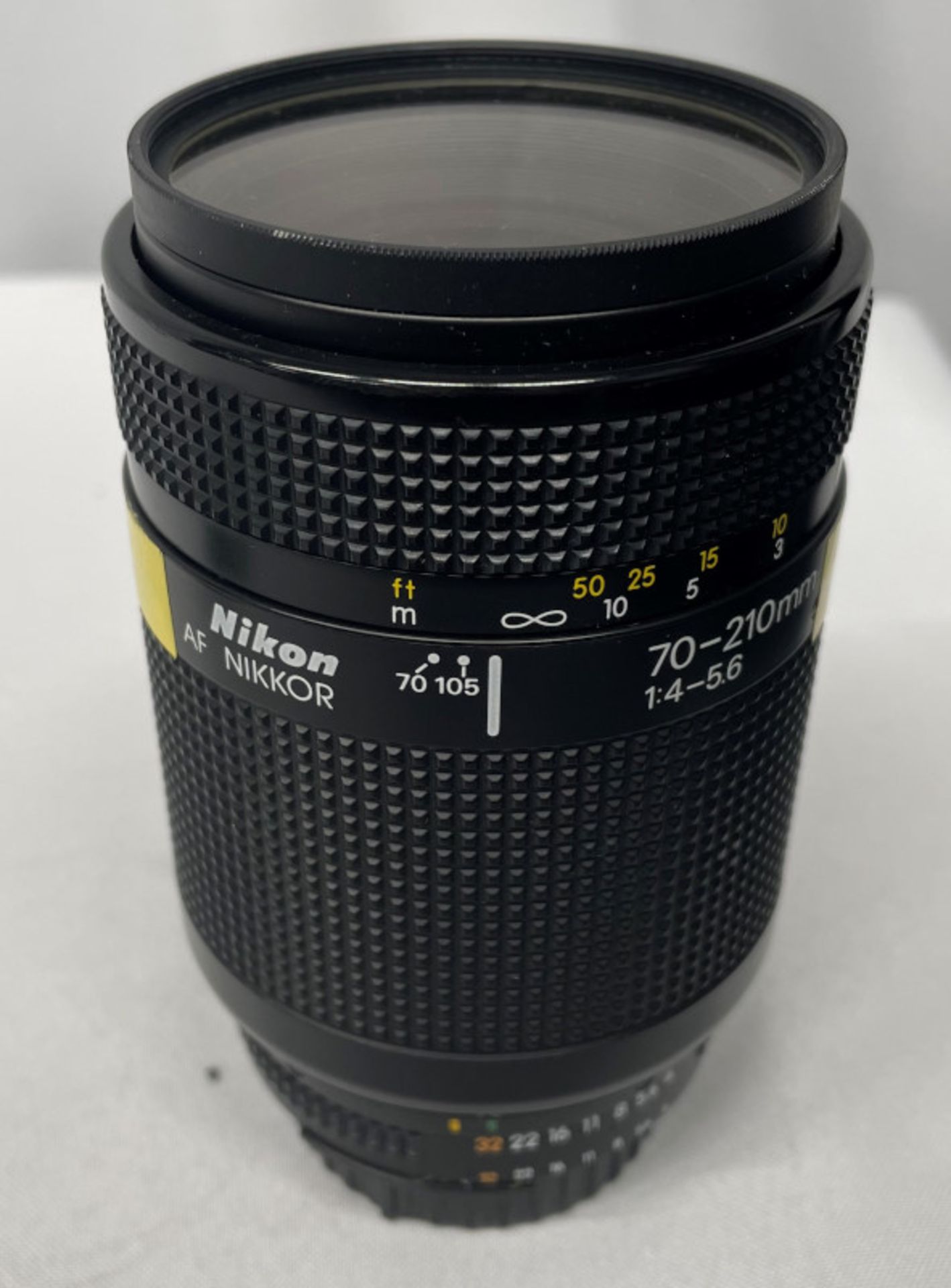 Nikon AF Nikkor 70-210mm - 1:4-5.6 Lens - Serial No. 2569312 with HOYA 62mm UV(O) Filter - Image 2 of 6