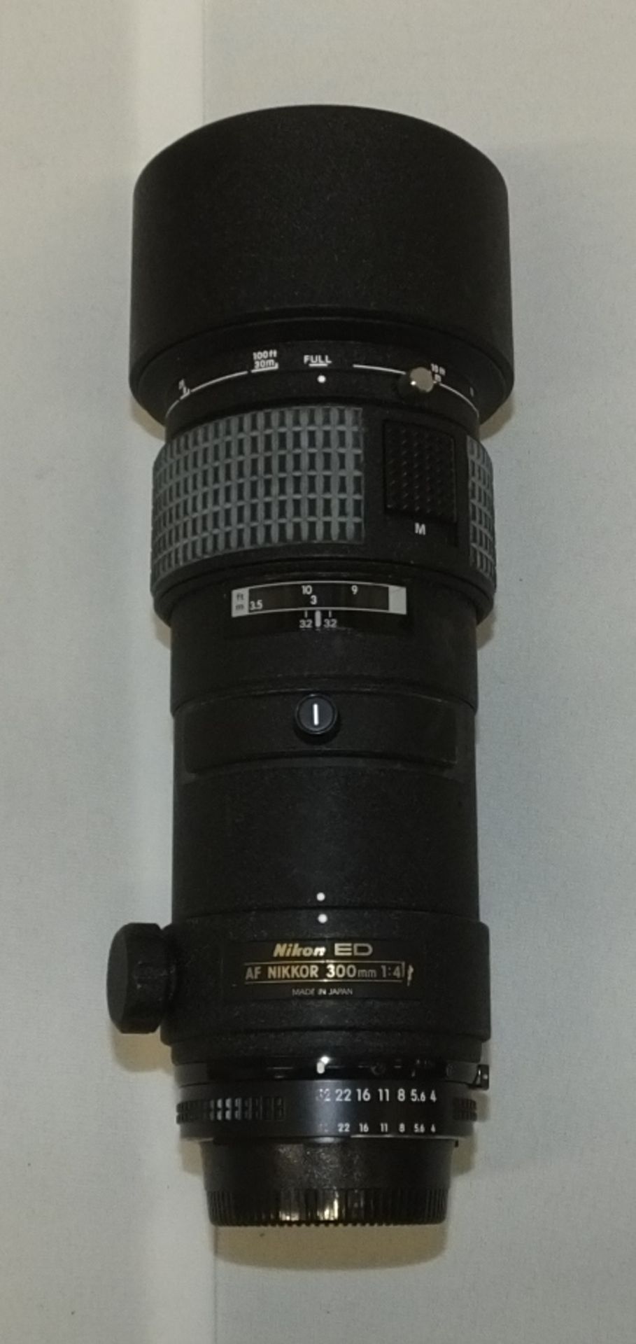 Nikon ED AF Nikkor 300mm - 1:4 Lens - Serial No. 201723 with HOYA 82mm UV(O) Filter in Nikon case - Image 2 of 7