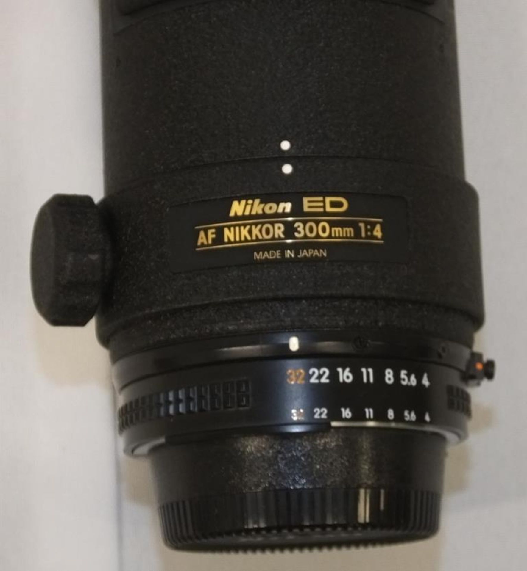 Nikon ED AF Nikkor 300mm - 1:4 Lens - Serial No. 241446 with HOYA 82mm UV(O) Filter in Nikon Case - Image 3 of 5