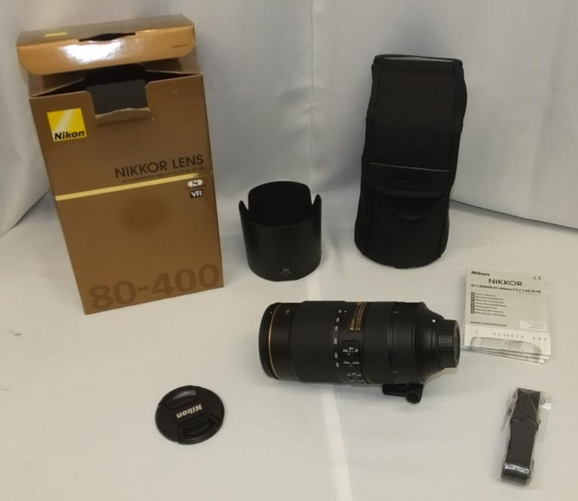 Nikon AF-S Nikkor 80-400mm F/4.5-5.6G ED VR Lens - Serial No. 268916 with Nikon CL-M2 Case