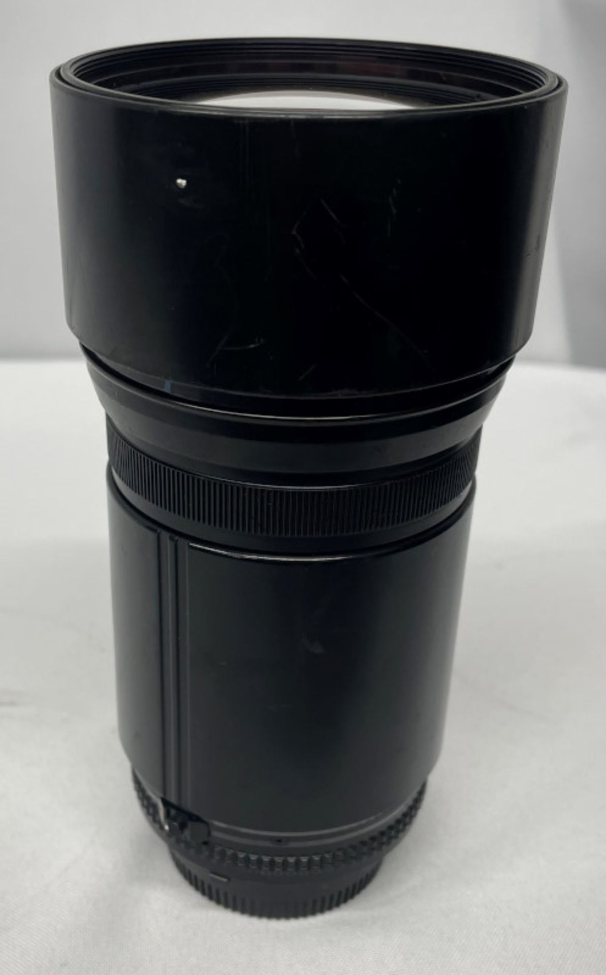 Nikon ED AF Nikkor 180mm - 1:2.8 Lens - Serial No. 203995 - Image 3 of 6