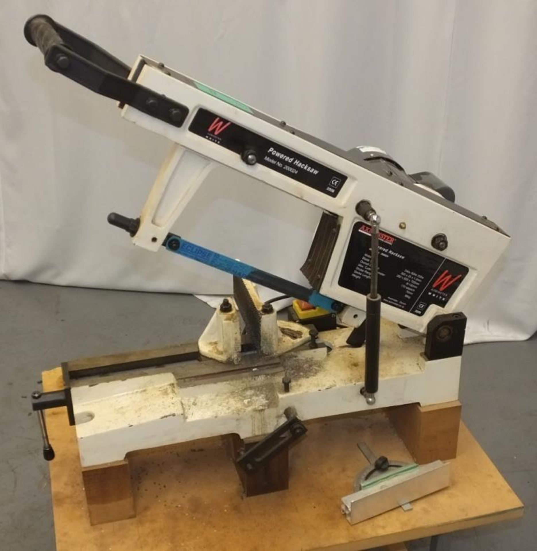 Axminster Powered Hacksaw - 200024 - motor 240V 50hz 250W - blade size 300x25x1.2mm - Image 2 of 11