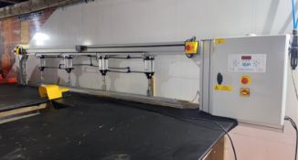 Gantry heat sealer (unused) - Jaw width 2700mm - Overall width inc control panel 3000mm