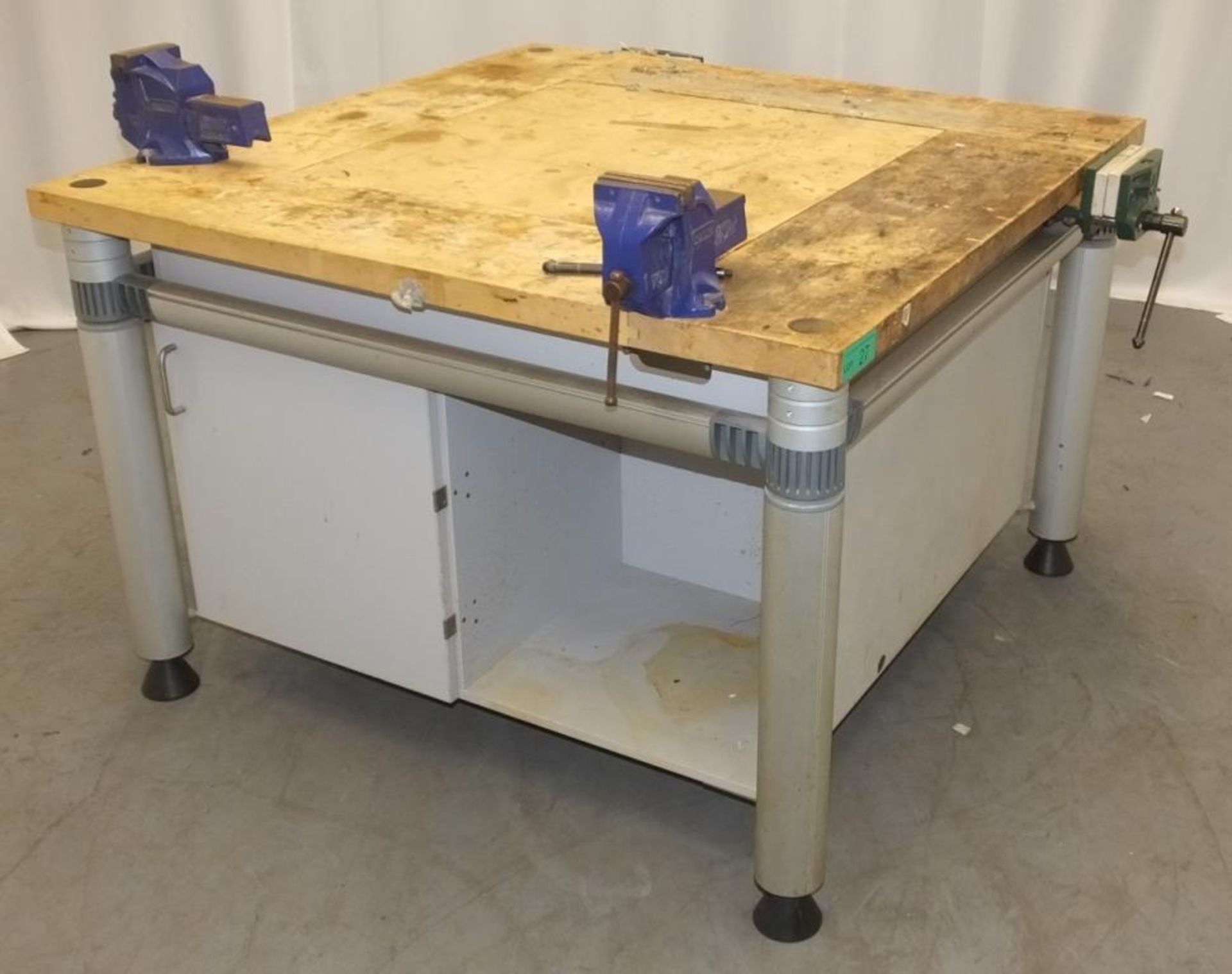 Workbench unit with woodtop, vices & storage - L 1500mm x D 1500mm x H 830mm