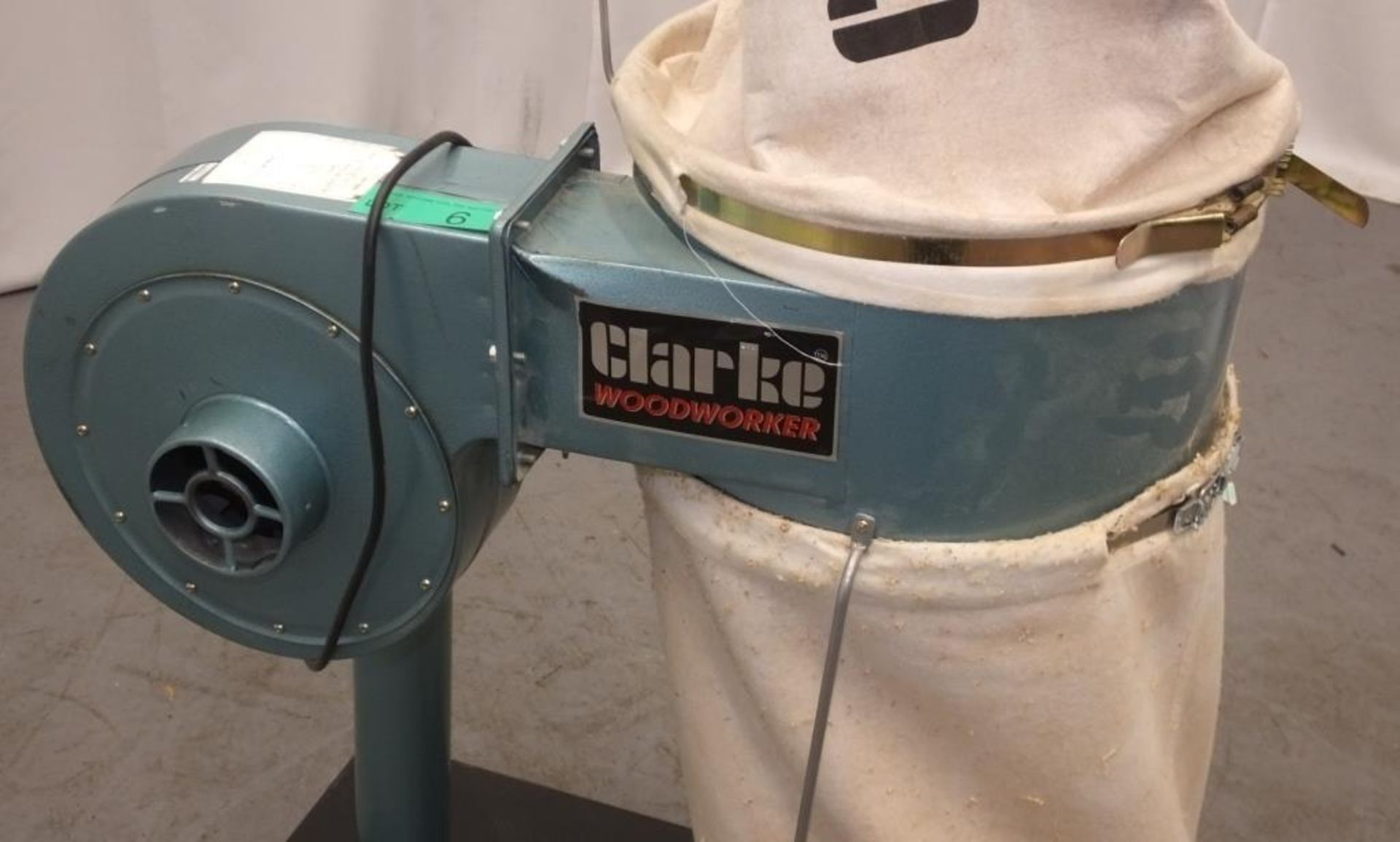Clarke woodworker extraction system - CDE7B - 230 VAC - 50hz - 1hp - motor speed 2970 RPM - Image 2 of 7