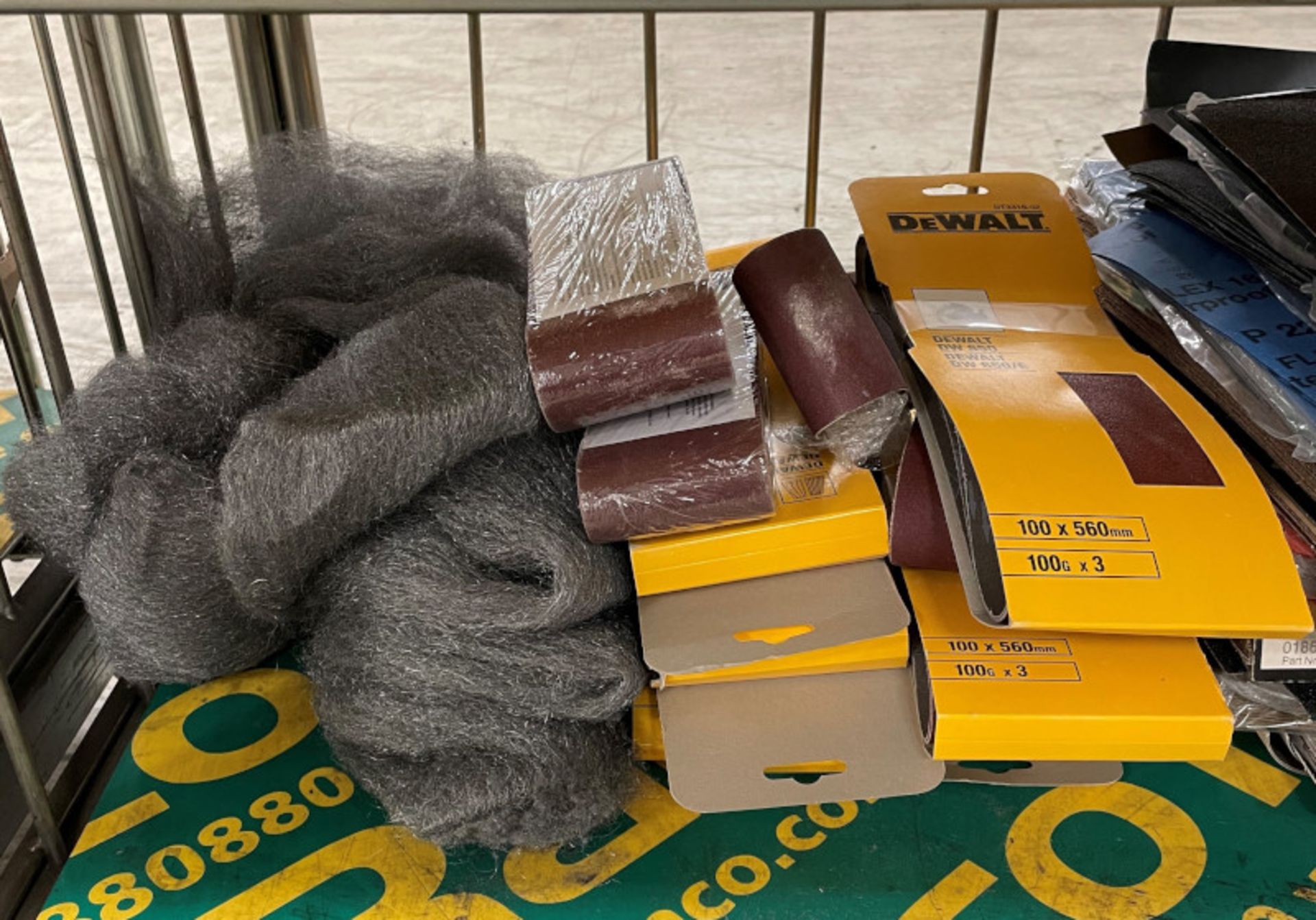 Various sanding abrasive sheets, discs, wire wool - Image 2 of 4