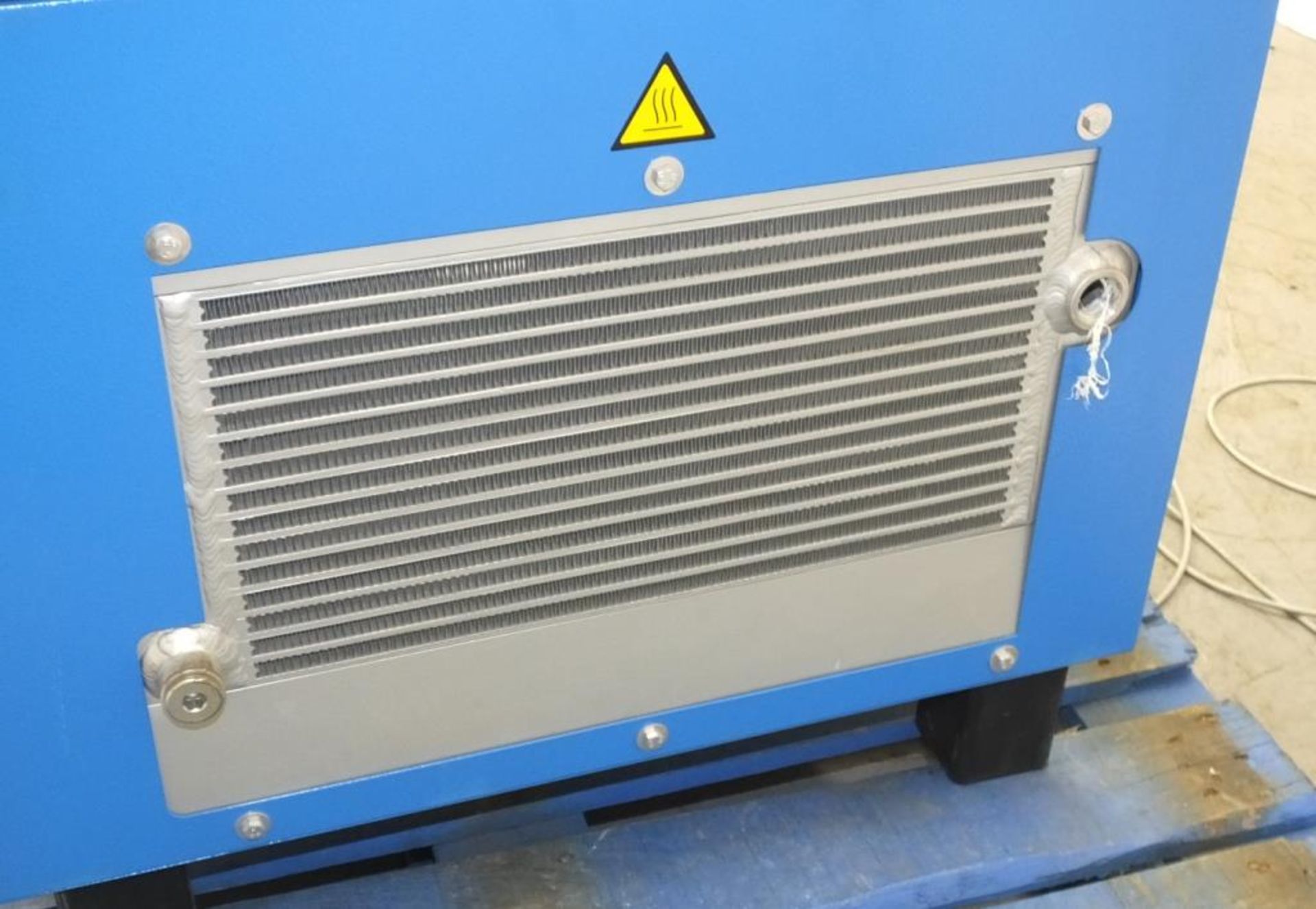 Compair Lo 7-7.5A Compressor Bar 7.5 - L 700mm x W 600mm x H 1100mm - Image 6 of 7