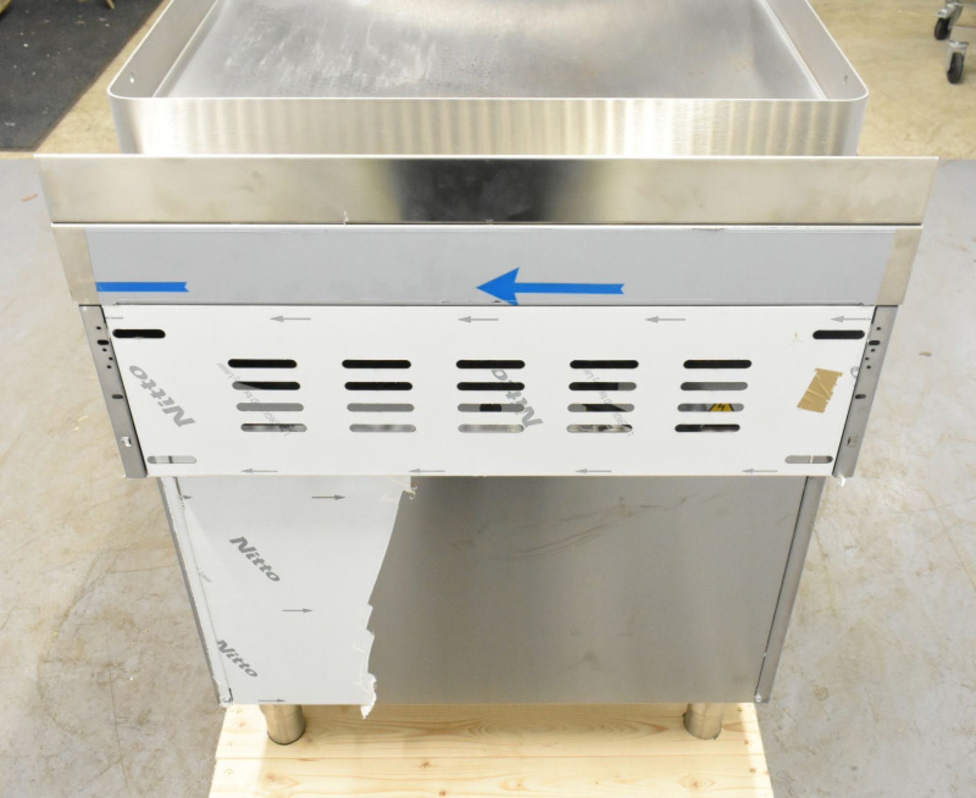 Hobart Electric Smooth Fryer Top on Open Cupboard - Model HCSEFT777L - Image 5 of 8