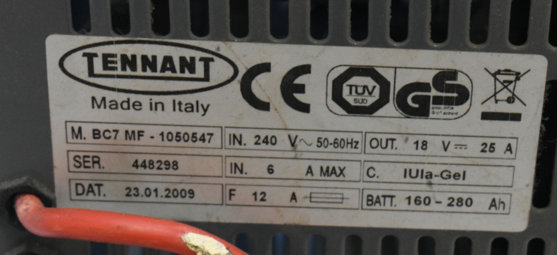 Tennant Challenger Nippy 500 and Tennant BC7 Charger, comes with key, starts and runs - Image 8 of 8