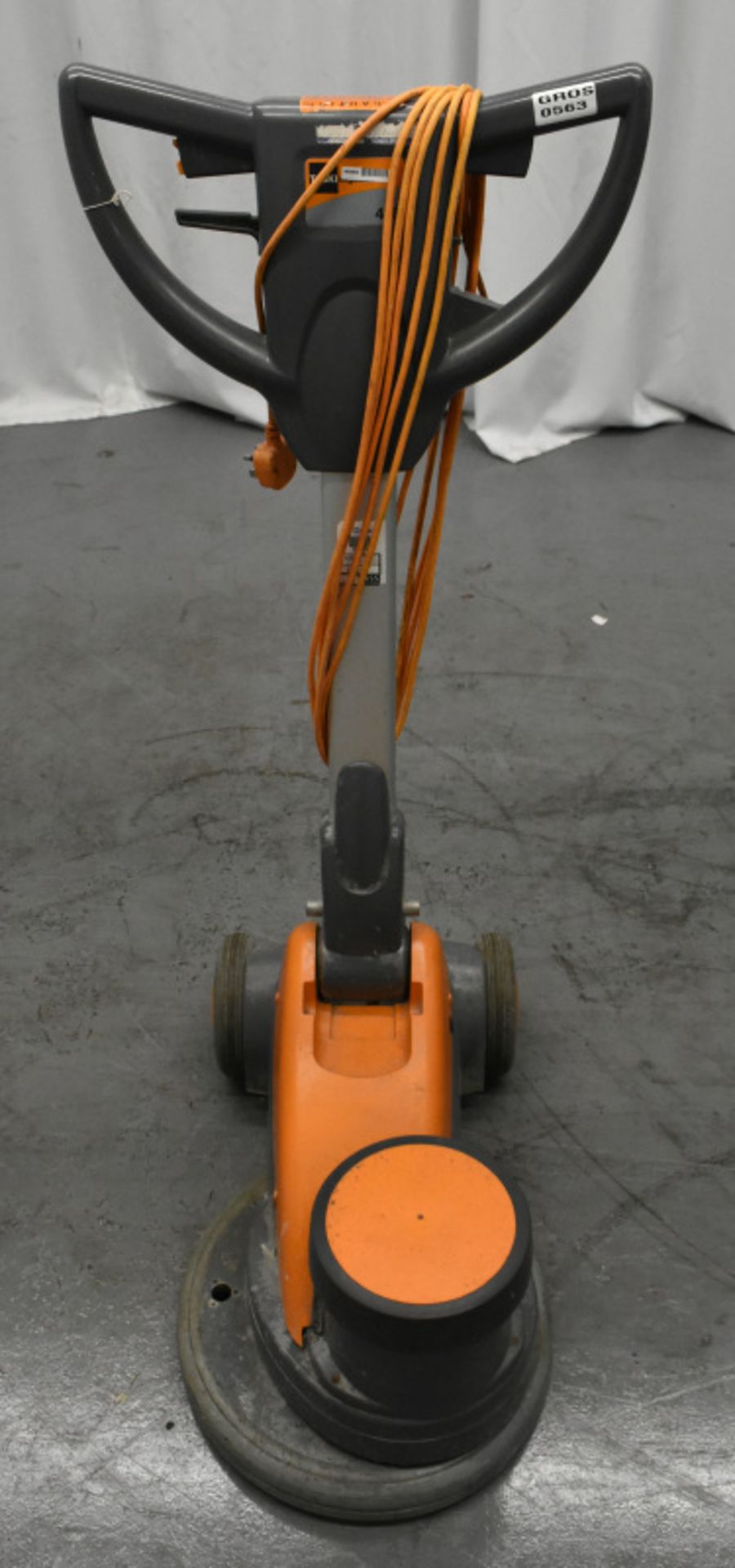 Taski Ergodisc 438 Floor Buffer, powers up