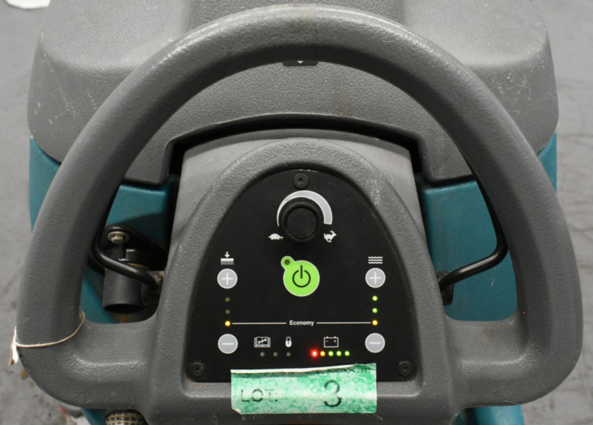 Tennant T5 Fast, comes with key and working charger, starts and runs 2183 hours - Image 2 of 8