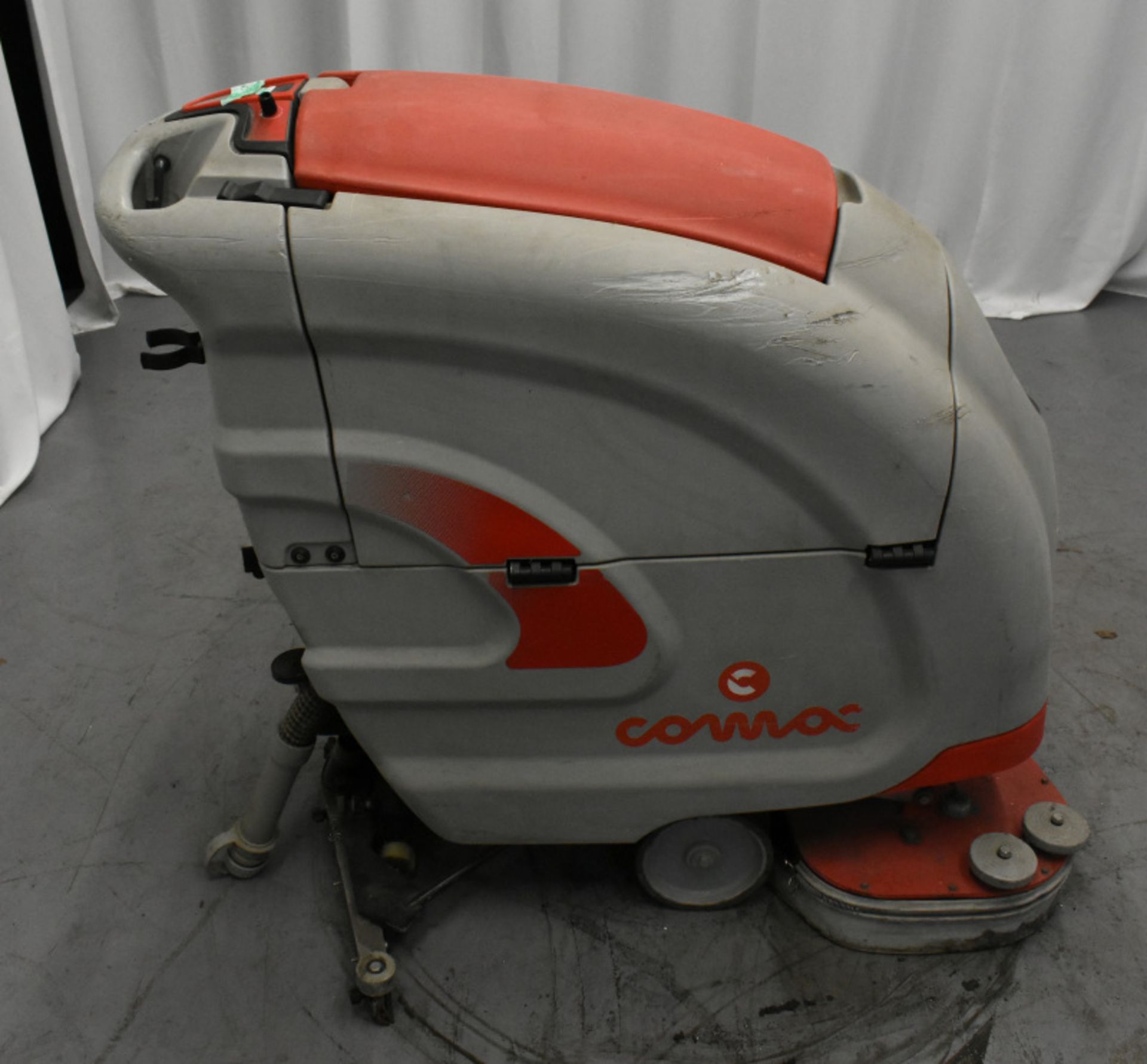 Comac Abila 52Bt Floor Scrubber Dryer, comes with key, starts and runs- 945 hours - Image 4 of 7