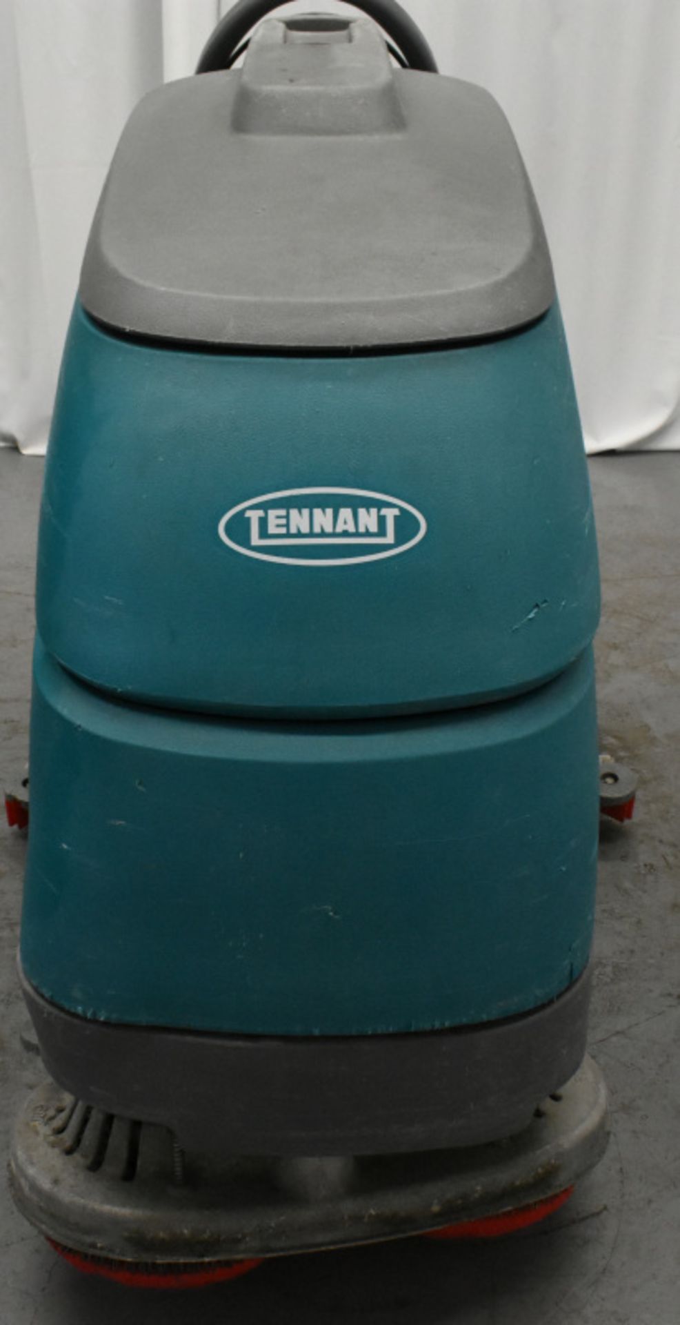 Tennant T5 Fast, comes with key and working charger, starts and runs 2183 hours - Image 7 of 8