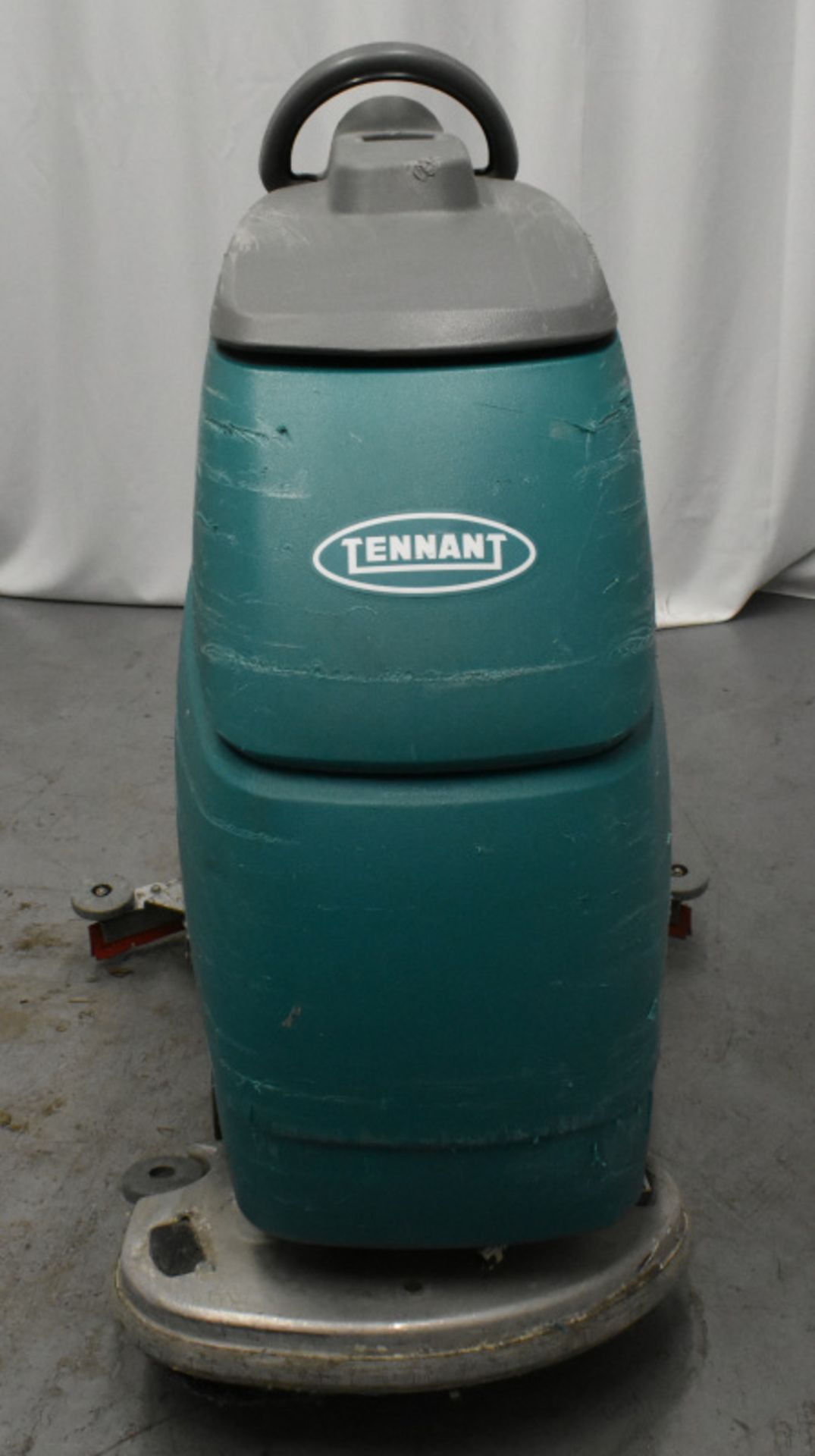 Tennant T3 ECH20, comes with key and working charger, starts and runs 1325 hours - Image 9 of 10