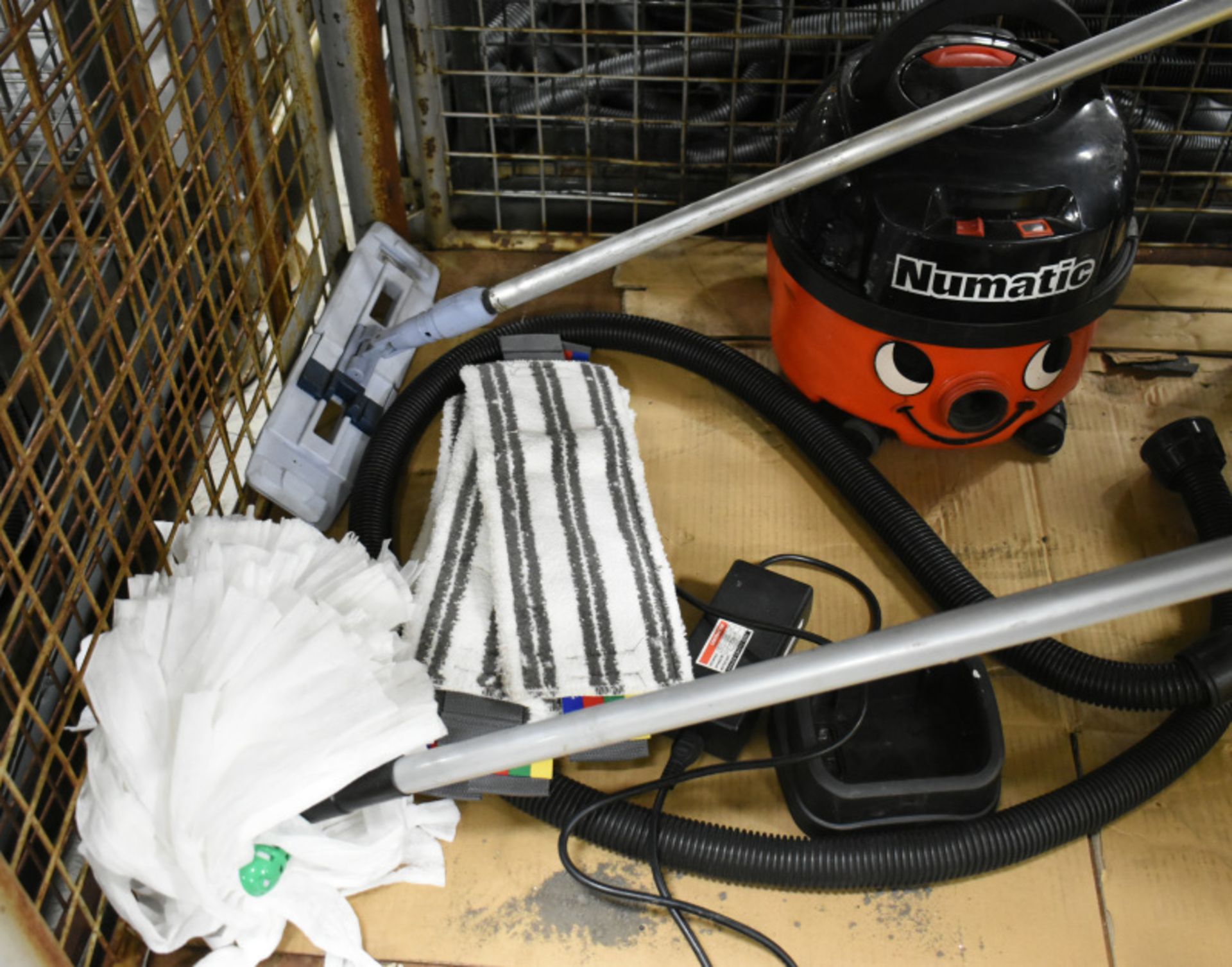 Cleaning Equipment Job Lot- See description for details - Image 2 of 4