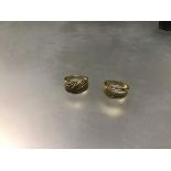 Two 9ct gold rings (S and O) (8.63g)
