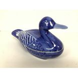 A reproduction Chinese blue and white duck tureen (19cm x 31cm x 15cm)