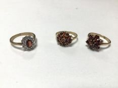 Three 9ct gold garnet and paste set rings (sizes O and P) (7.4g) (3)