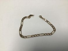 A 9ct gold flat link chain bracelet (7.73g)