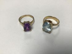 A 9ct gold ring set cushion cut amethyst mounted in claw setting (l/Q) and a 9ct gold ring mounted