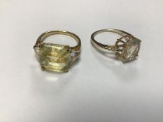Two 9ct gold pale citrine style dress rings (P/Q) (6.7g) (2)