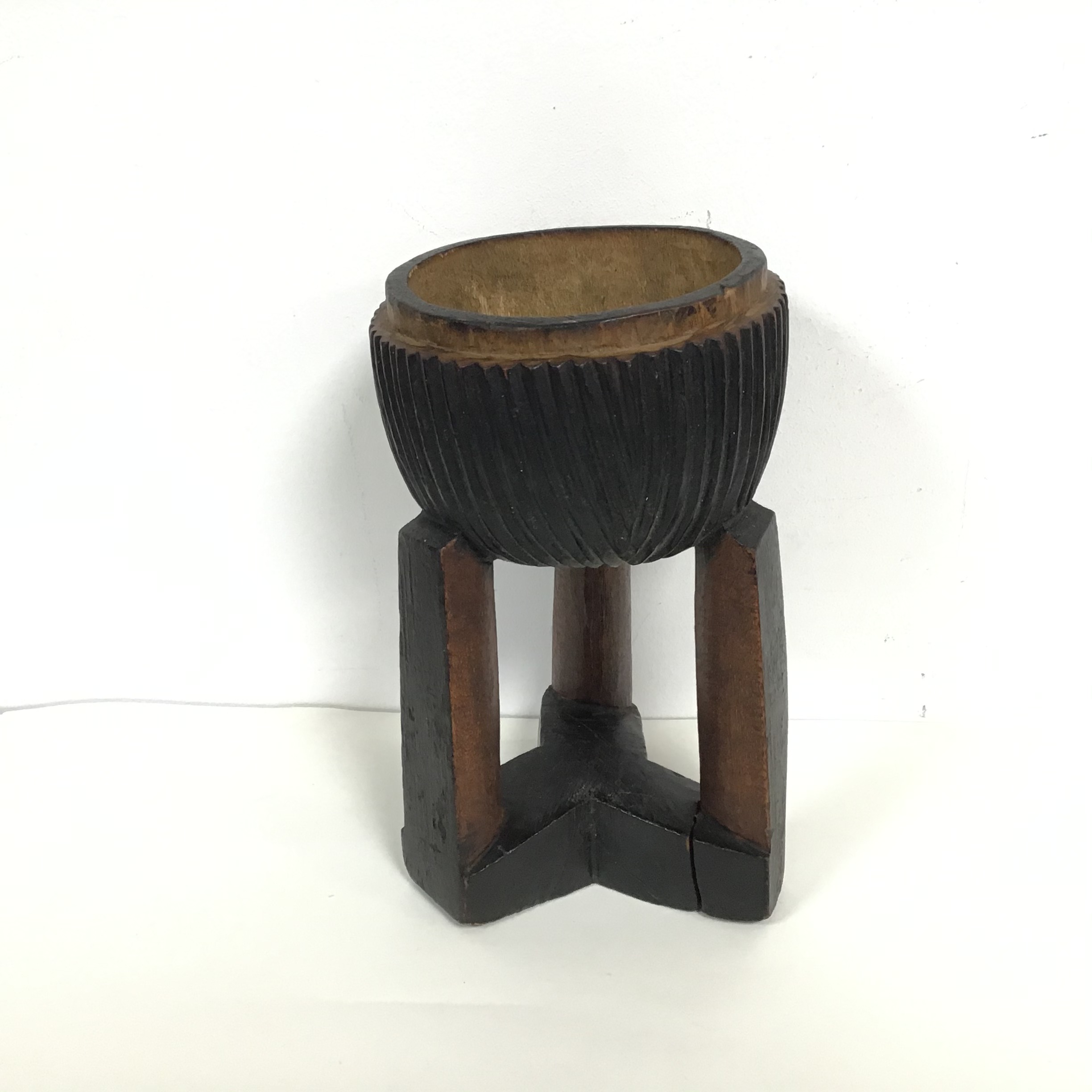 An African knobkerrie club, probably Zulu; together with a Zulu wooden bowl on tripod - Image 2 of 2