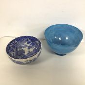 A Spode bowl with Italian pattern (h.10cm x 22cm), a Studio Glass bowl on moulded foot in various