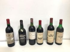 Five mixed bottles of vintage claret comprising: Chateau Larmande Saint Emilion 1982; La Cappelle