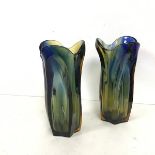 A pair of Murano style vases, of stylised tulip form (h.24cm x d.12cm)