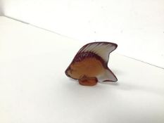 A Lalique glass angel fish, etched Lalique, France (h.5cm)