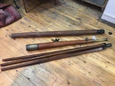 A leather and brass mounted telescope, with adjustable screw fastening fitting (100cm closed) and