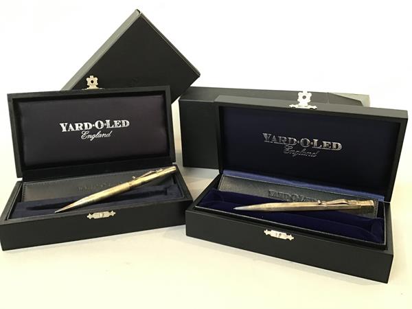 A yard o lead English presentation box with original packaging including leather case, Perfect