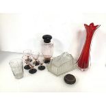 A mixed lot including an Art Deco style decanter (21cm x 9cm) with five matching glasses, an