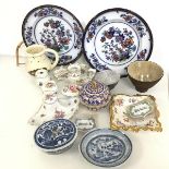 A mixed lot including a Chinese lidded dish, an oval dish with similar decoration, a modern puzzle