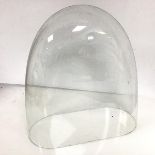 A large glass dome (40cm x 37cm x 16cm)