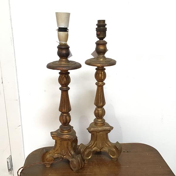 A near pair of William IV style table lamps (tallest: h.51cm x 15cm)
