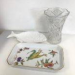 A mixed lot including a Royal Worcester Evesham pattern baking tray/casserole dish (5cm x 42cm x