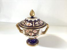 An early 20th century Royal Crown Derby vase and cover of "Warwick" shape, in Imari pattern no.