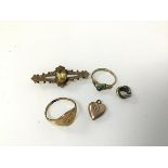 Late 19thc/early 20thc costume jewellery including a ring inscribed Souvenir Ypres, bar brooch set