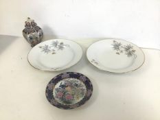 A pair of Italian shallow bowls, stamped Richard Ginori to base (each: d.24cm) and a Japanese