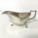 A 1920s Birmingham silver sauceboat (7cm x 16cm x 7.5cm) (104.69g)