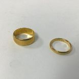 Two Birmingham 22ct gold wedding bands (one: Q, the other: L) (combined: 9.82g)