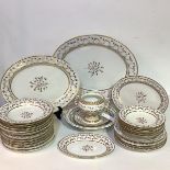 A rare Flight Barr & Barr, Worcester partial dinner service, early 19th century, in an Angouleme