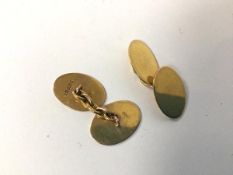 A pair of 9ct gold oval sleevelinks, unengraved (combined: 6.09g)
