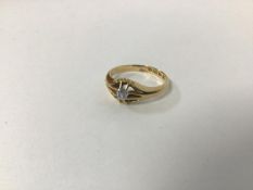 An 18ct gold ring set single diamond (N/O) (3.49g)