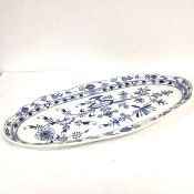 A Meissen porcelain blue and white Onion pattern oval fish serving dish with scalloped border, cross