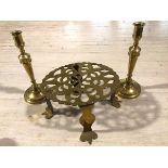 A pair of 19thc brass baluster candlesticks raised on circular moulded bases (29cm x 12cm to base)